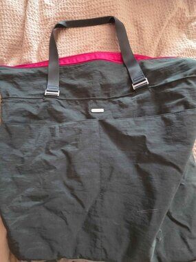 Baggalini Swift Essential Tote
